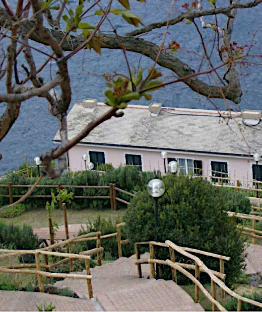 Vallegrande Nua Natua Complex